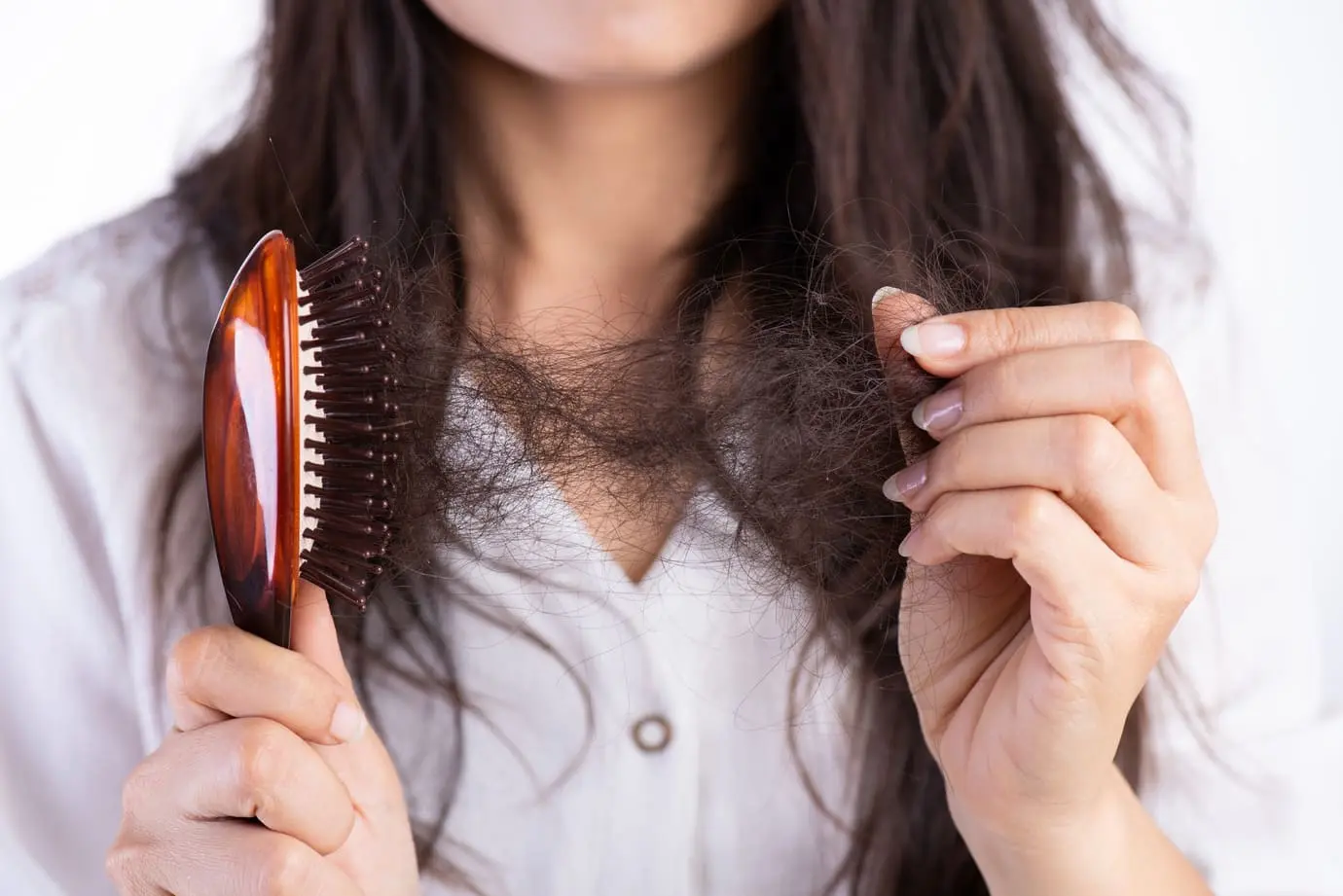 7 causas mais comuns da queda de cabelo feminina